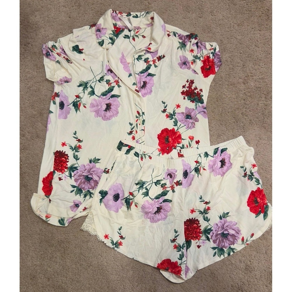 Soma Cool Nights Pajama Set M Floral Button Down Top Shorts PJs Lounge